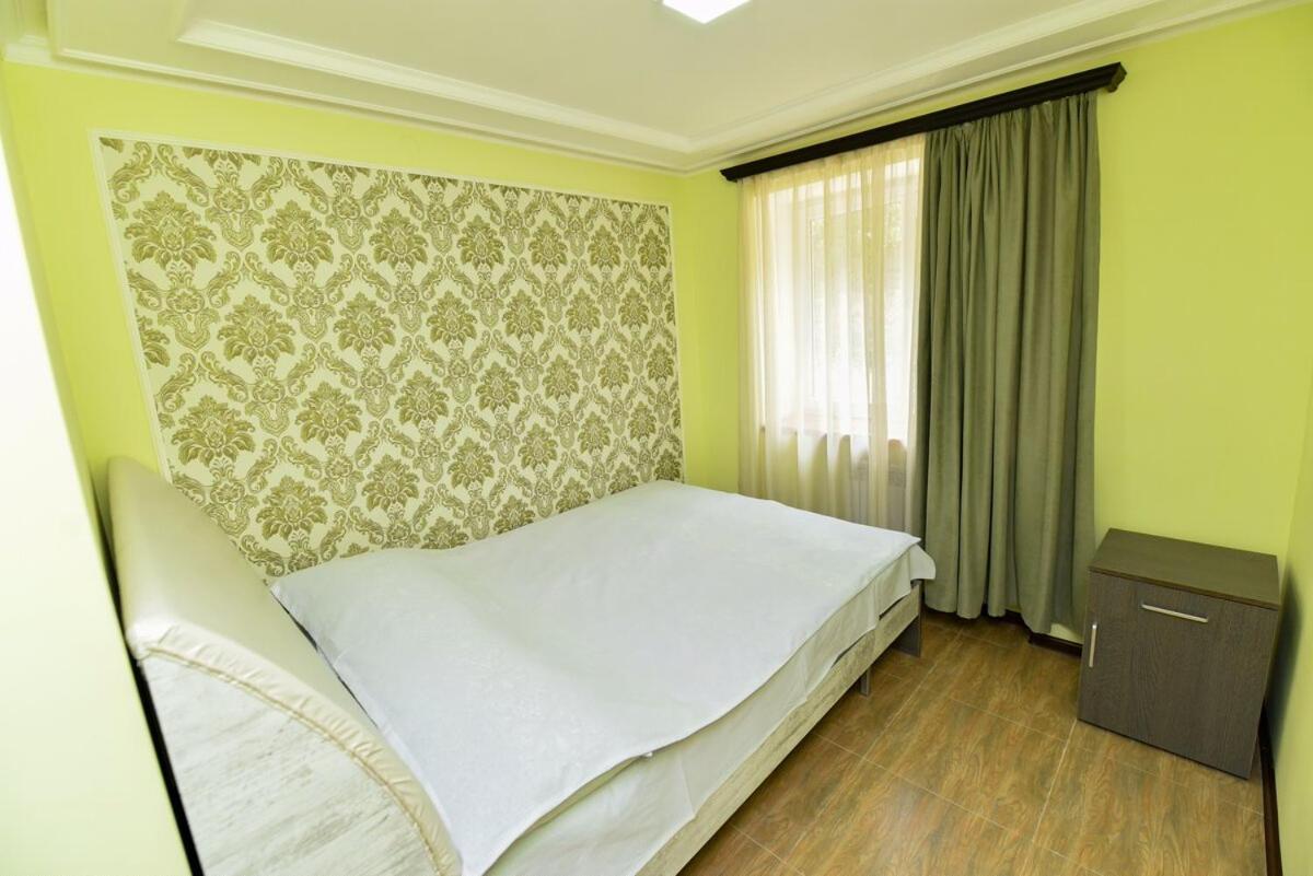 Old City Hotel Алаверди Екстериор снимка